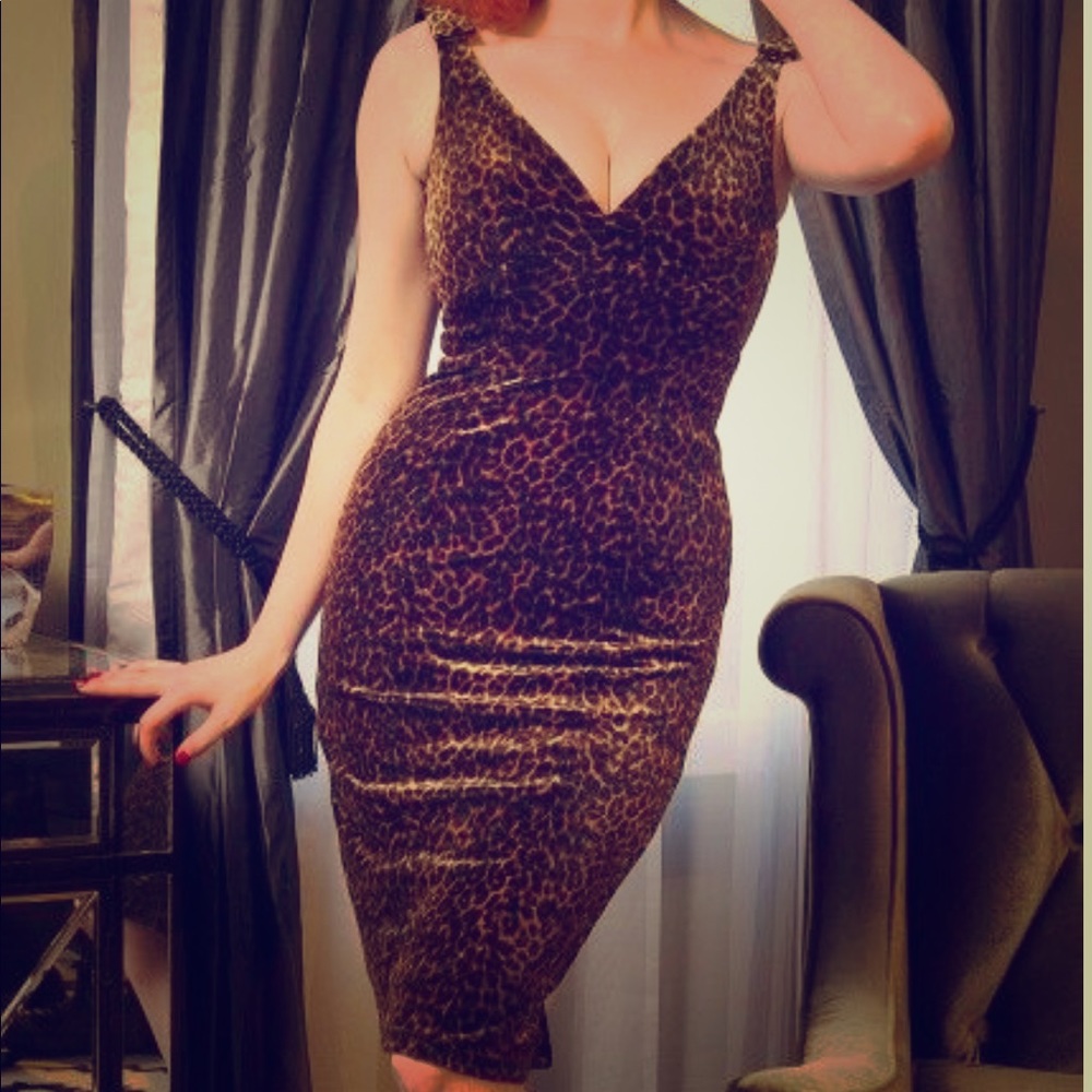 Laura Byrnes California Gilda dress in Leopard.